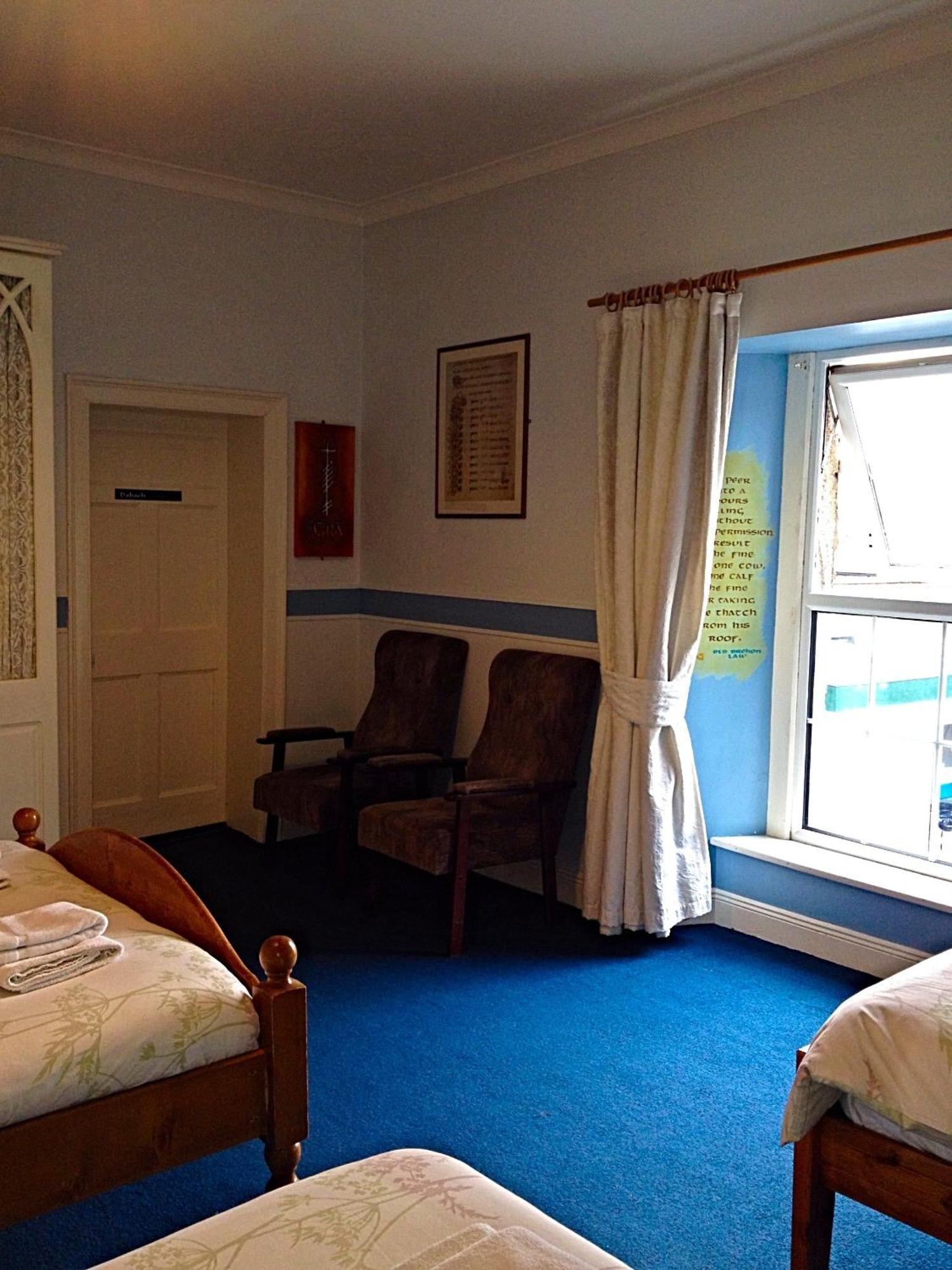 Cashel Town Center Inn ห้อง รูปภาพ